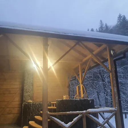 у курила з сауною та чаном на дровах Apartment *