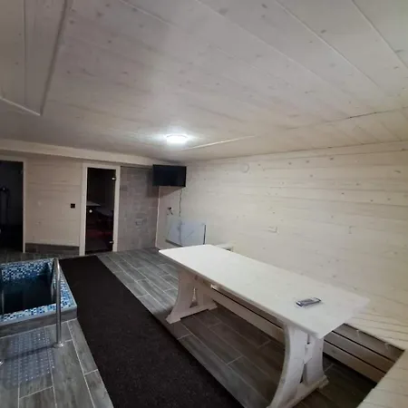 у курила з сауною та чаном на дровах Apartman Sepit