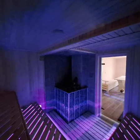 у курила з сауною та чаном на дровах *