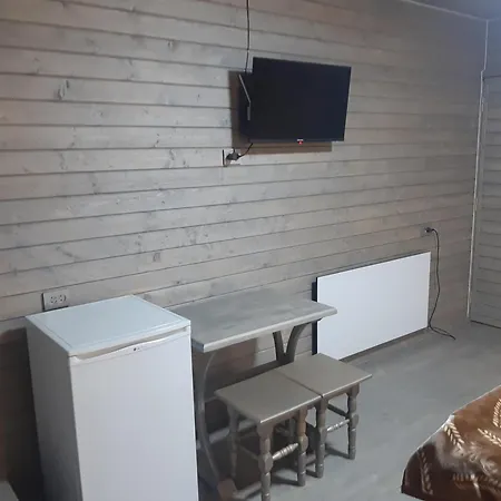 Apartment у курила з сауною та чаном на дровах