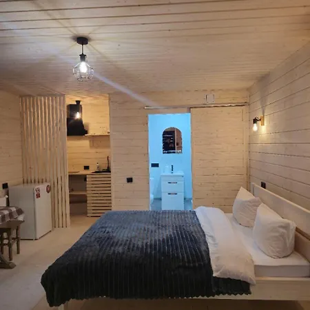 Apartament у курила з сауною та чаном на дровах