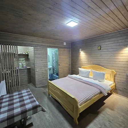 у курила з сауною та чаном на дровах Apartment