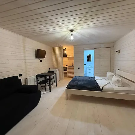 у курила з сауною та чаном на дровах Apartment